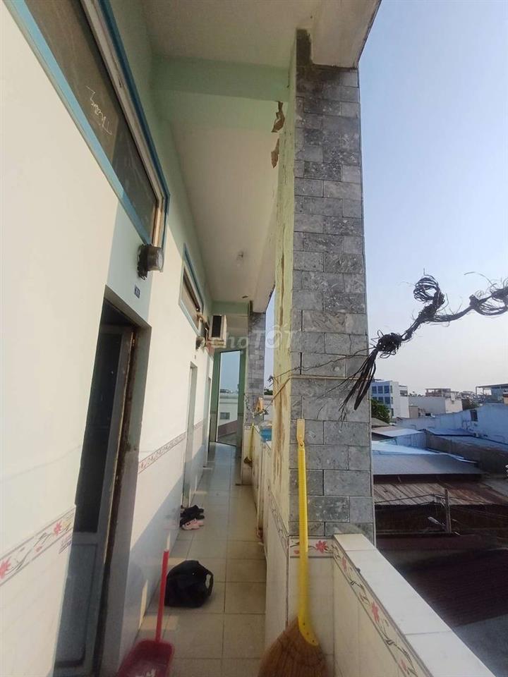 Nhà góc,hẻm thông,vị trí đẹp