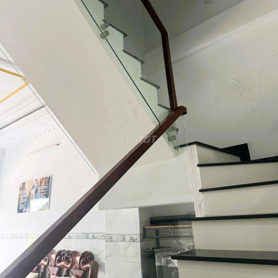 CHỦ NGỘP CẮT LỖ 600tr 👉 Nhà 4 Tầng View Đẹp 56m2 Chỉ 5 Tỷ Nhỉnh