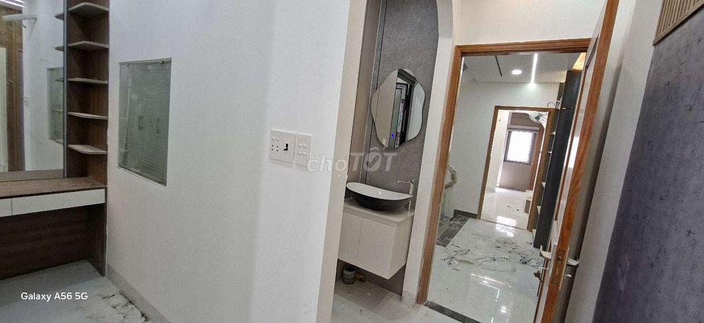 NHÀ TRỤC LÊ VĂN QUỚI - ĐÚC 5.5 TẦNG - GIÁ 11 TỶ 900 TL