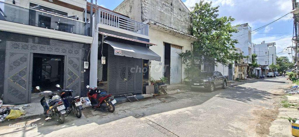 NHÀ TRỤC LÊ VĂN QUỚI - ĐÚC 5.5 TẦNG - GIÁ 11 TỶ 900 TL