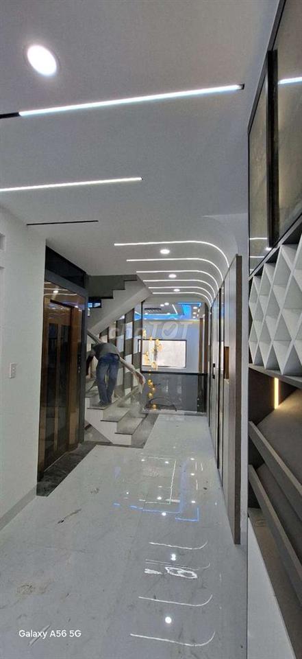 NHÀ TRỤC LÊ VĂN QUỚI - ĐÚC 5.5 TẦNG - GIÁ 11 TỶ 900 TL
