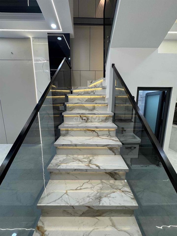 Nhà 2 tầng, Bùi Tư Toàn, 42m2, 2PN 2WC, gần Aeon Bình Tân.