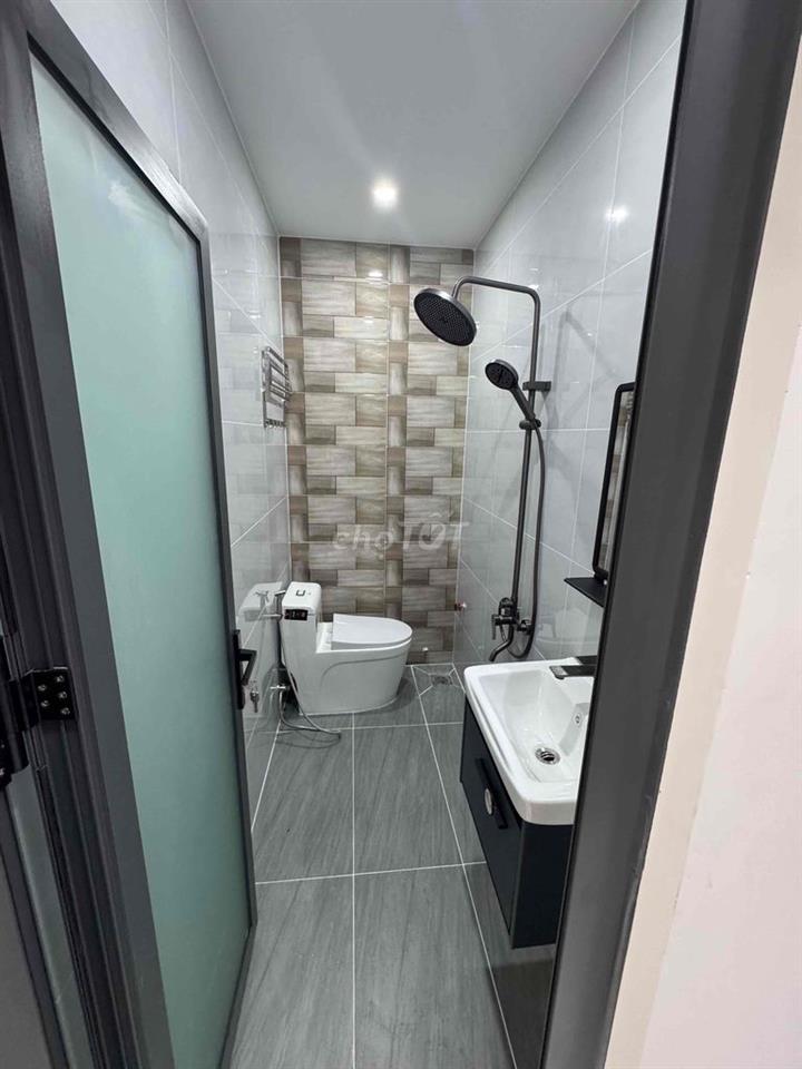 Nhà 2 tầng, Bùi Tư Toàn, 42m2, 2PN 2WC, gần Aeon Bình Tân.