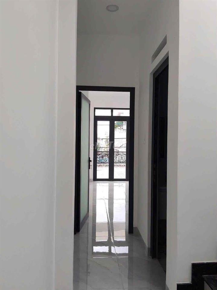Nhà mới xây MTKD đường Hậu Giang P Bình Phú Q6