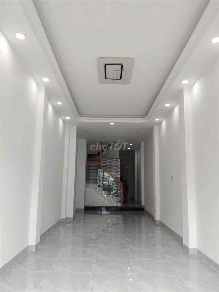 Nhà mới xây MTKD đường Hậu Giang P Bình Phú Q6
