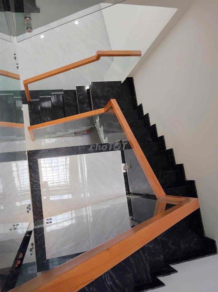 Nhà mới xây MTKD đường Hậu Giang P Bình Phú Q6