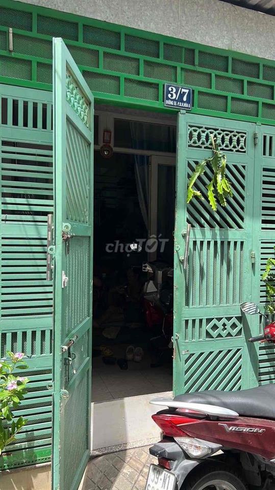 cần bán nhà giấy tờ hoàn công đầy đủ