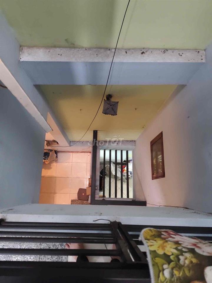 Cần bán gấp nhà Bình Tân