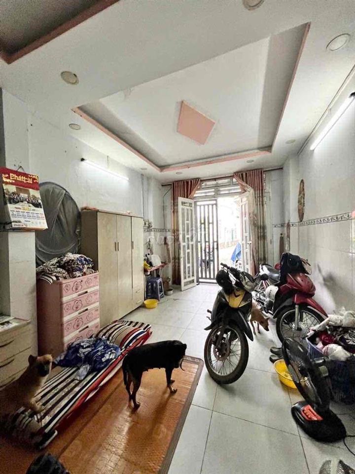 gấp bán nên mới có giá rẻ bất ngờ.2 tầng,tỉnh lộ 10,bình tân.