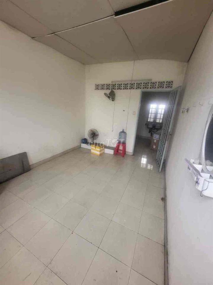 NHANH CÒN KIP,MẶT TIỀN,CHỢ,VÒNG XOAY ĐẦM SEN LẠC LONG QUÂN