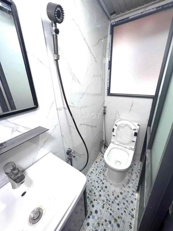Hơn 1tỷ có nhà sổ hồng riêng q11. hẻm rộng hiện hữu