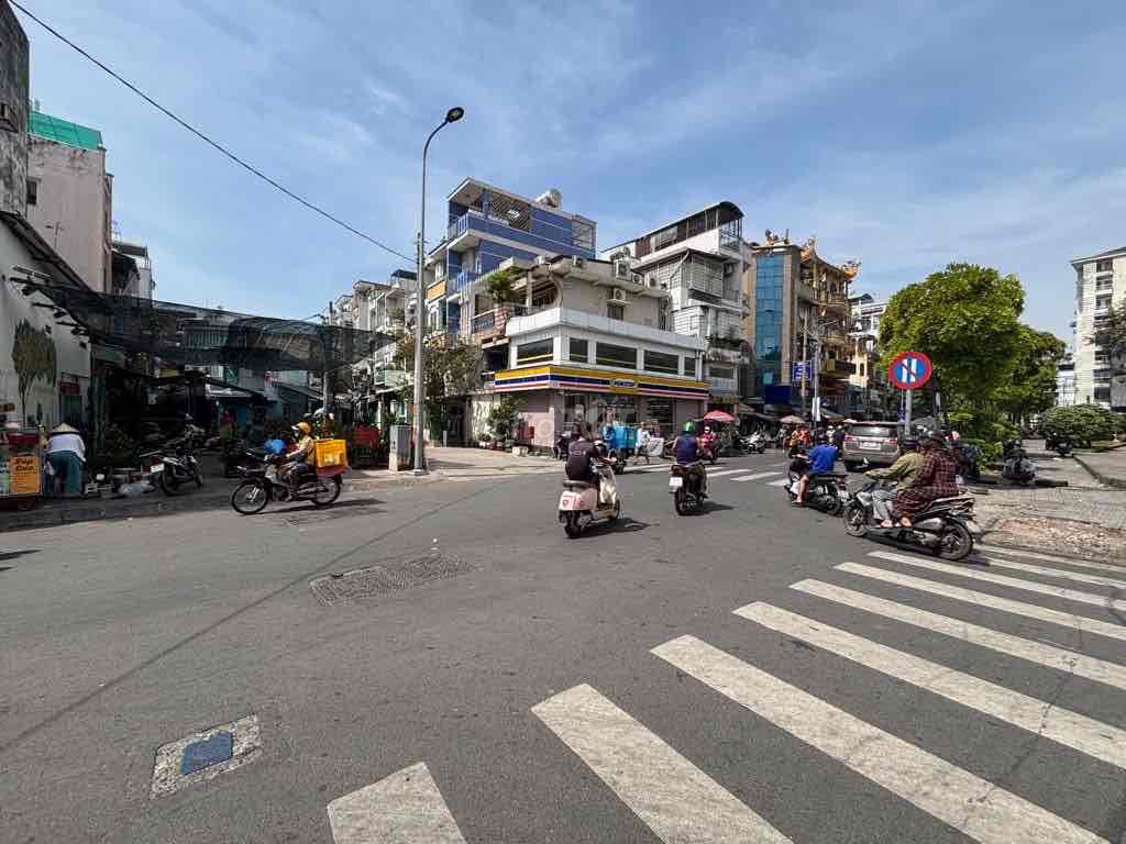 Khu đất vàng,q11 mở văn phòng, cty, thẩm mỹ