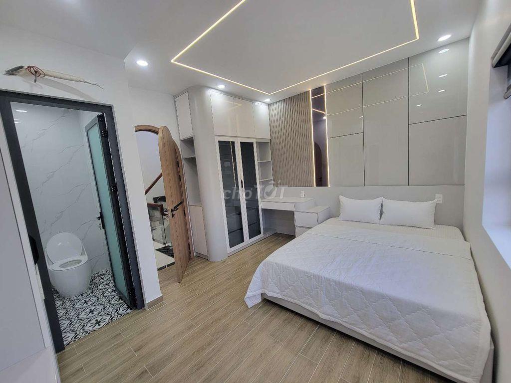 NHÀ TỈNH LỘ 10.50M2 NHÀ XÂY MỚI, 3 PHÒNG NGỦ, 4WC. 5,6 TỶ THƯƠNG LƯỢNG
