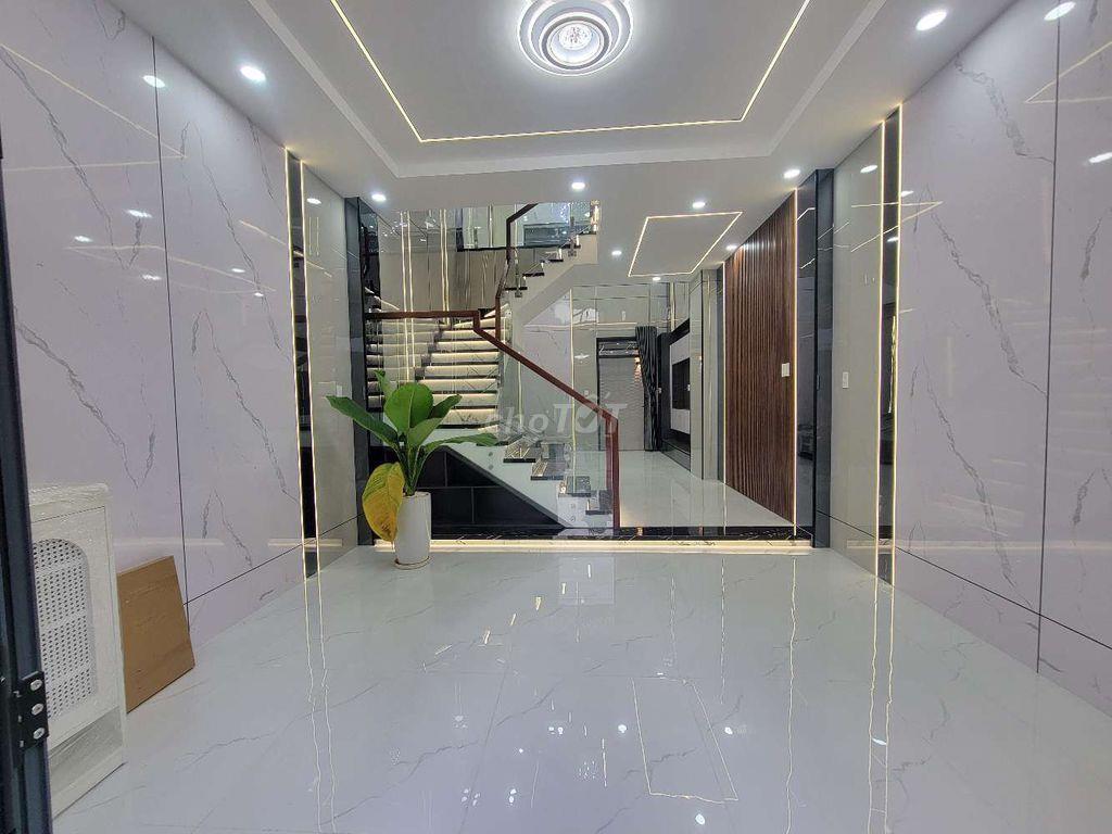 NHÀ TỈNH LỘ 10.50M2 NHÀ XÂY MỚI, 3 PHÒNG NGỦ, 4WC. 5,6 TỶ THƯƠNG LƯỢNG