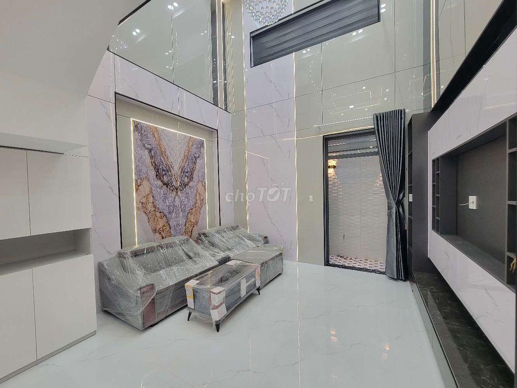NHÀ TỈNH LỘ 10.50M2 NHÀ XÂY MỚI, 3 PHÒNG NGỦ, 4WC. 5,6 TỶ THƯƠNG LƯỢNG