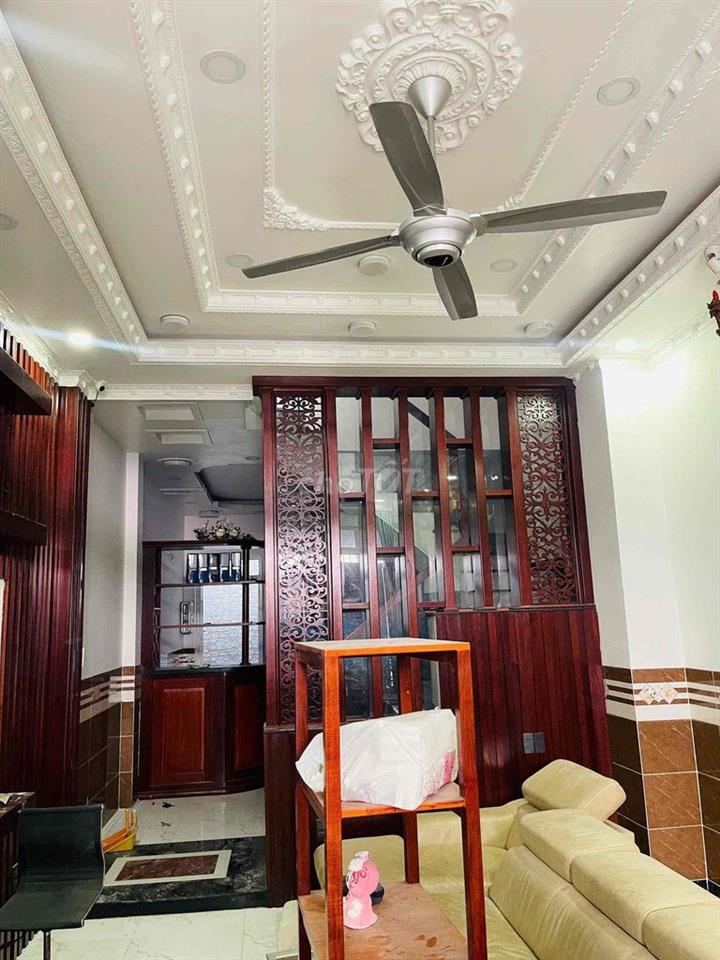 hẻm bờ bao Tân thắng .dt:4x18m trệt 3 lầu sân thượng mới