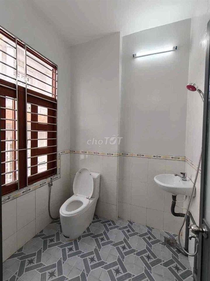 Bán gấp nhà Kinh Dương Vương mặt tiền hẻm giá mềm