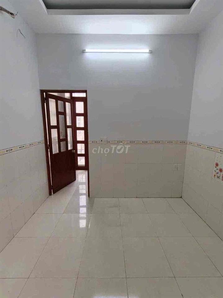 Bán gấp nhà Kinh Dương Vương mặt tiền hẻm giá mềm
