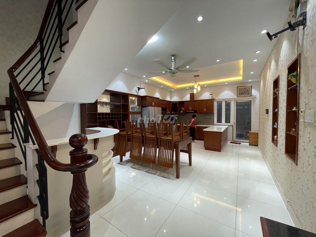 Cần bán nhà 3 lầu full nội thất – KV Bình Tân