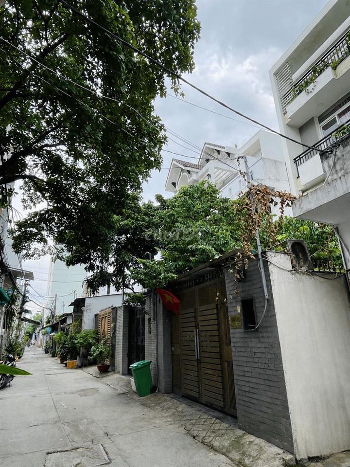 Cần bán nhà 3 lầu full nội thất – KV Bình Tân