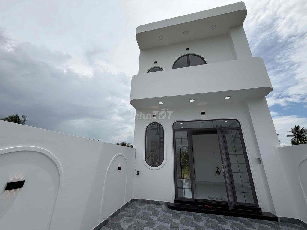 villa mini tân trụ, long an
