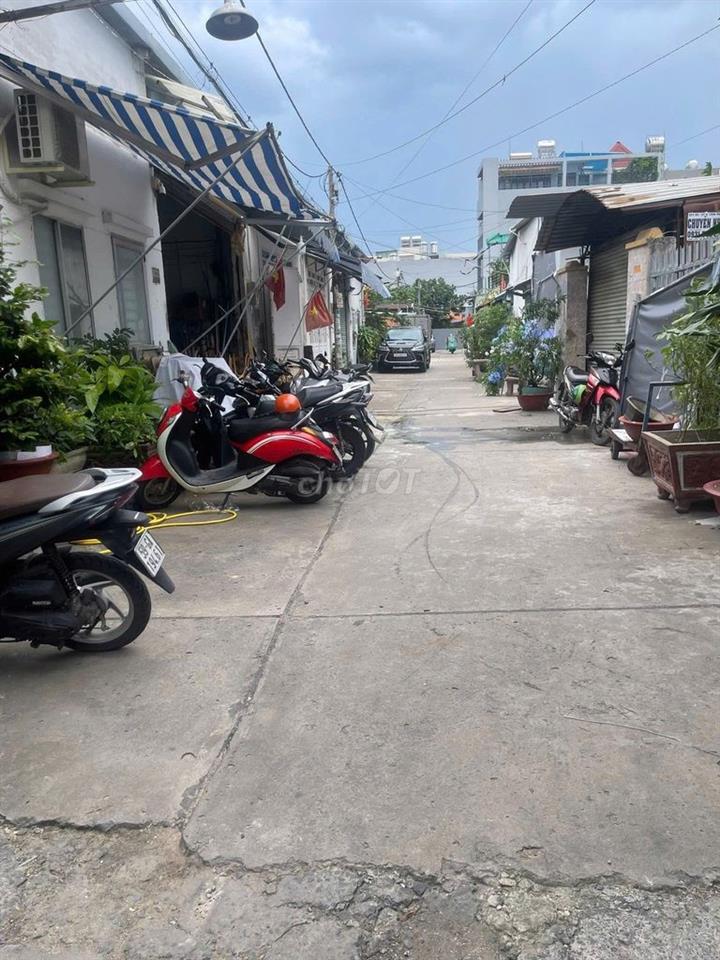 Nhà 1 trệt 2 lầu DT : 8x 13m HXH gần dự án an sương giá 8 tỷ TL