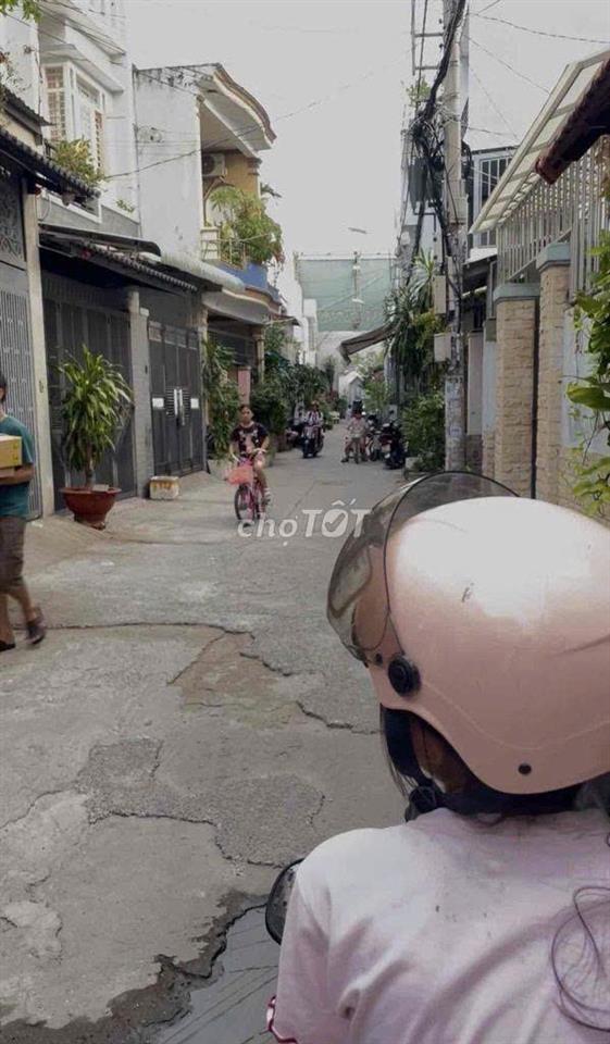 Nhà gác lửng 3PN HXH nguyễn văn quá giá 7tr/tháng