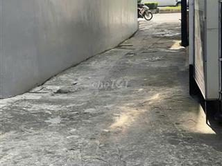 Nhà gác lửng 4 x 8m  cách MT đường trường chinh 70m giá 1 tỷ 950tr