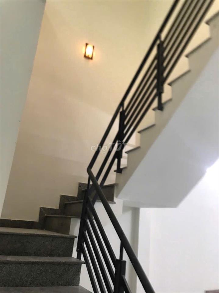 Nhà 1 lầu 3PN, HXH đường ĐHT 02 gần chợ cây sộp 4,2 x 17m giá 9tr
