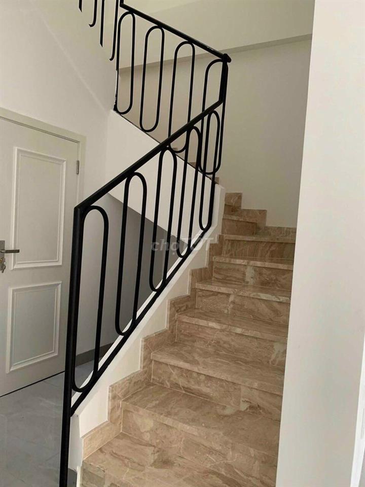 Cho thuê nhà 5 tầng MT Nguyễn Văn Qúa 5x30m giá 28tr/tháng