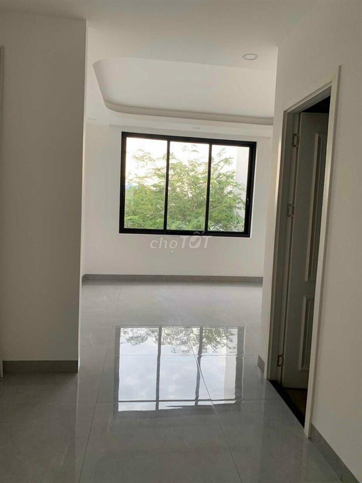 Cho thuê nhà 5 tầng MT Nguyễn Văn Qúa 5x30m giá 28tr/tháng