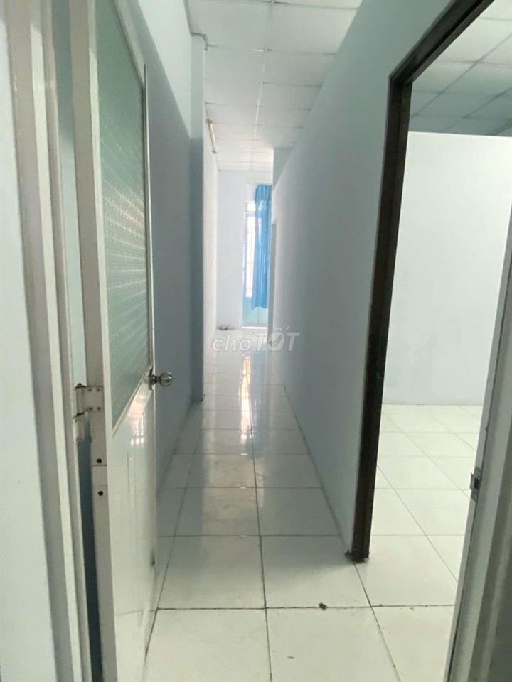 Nhà 2 Tầng 48m2 Hẻm xe Hơi Nở Hậu Ngay khu Tên Lửa