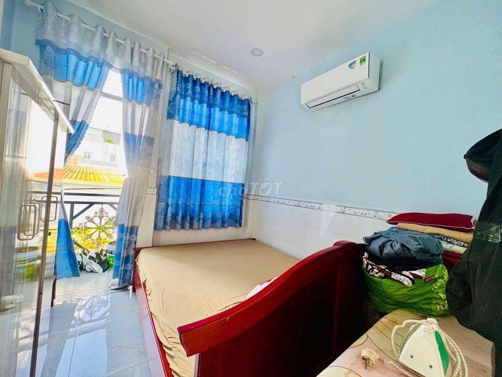 Nhà 3 Tầng 24m2 Ấp Chiến lược hẻm xe hơi thông.