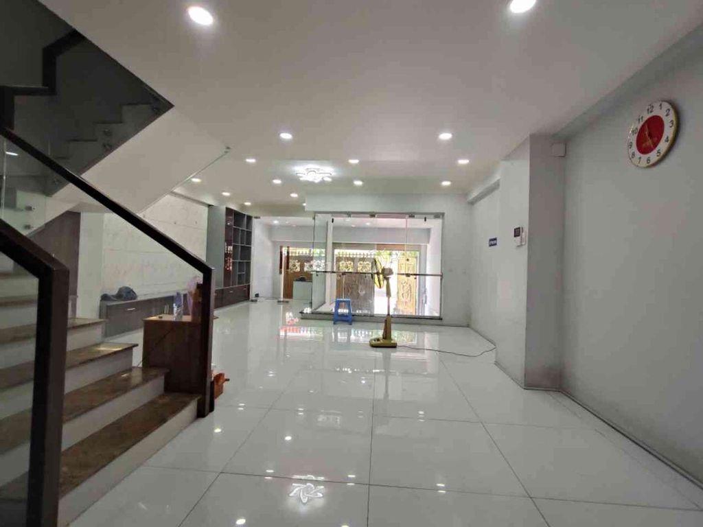 Nhà vip 4 Tầng 96 m2 đường xe hơi rộng thênh thang khu dân cư vĩnh lộc