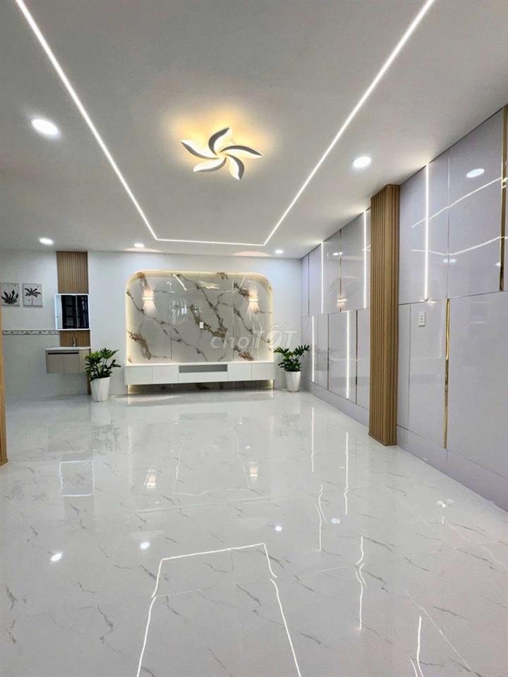 Nhà 3 Tầng Hẻm xe hơi Ngay Mã lò