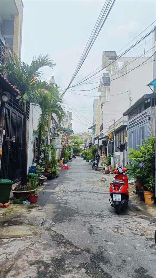 CHỦ KẸT BANK GẤP BÁN-90m2-3 tầng hoàn công,hẻm nhựa 5m-5ty7 tl mạnh