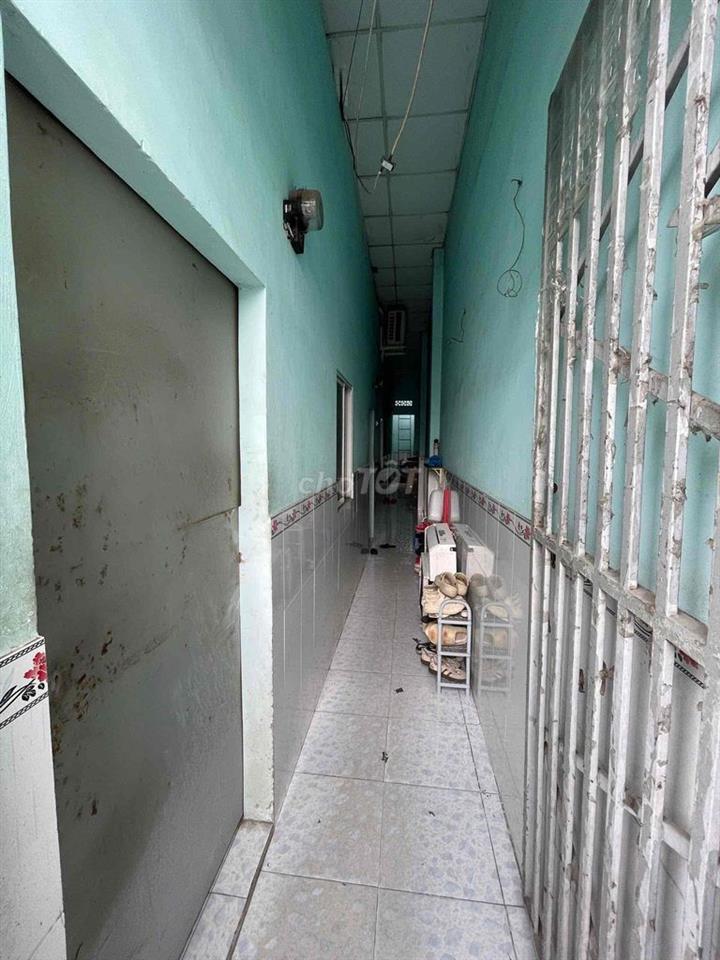 cần bán gấp nhà có 6 phòng trọ