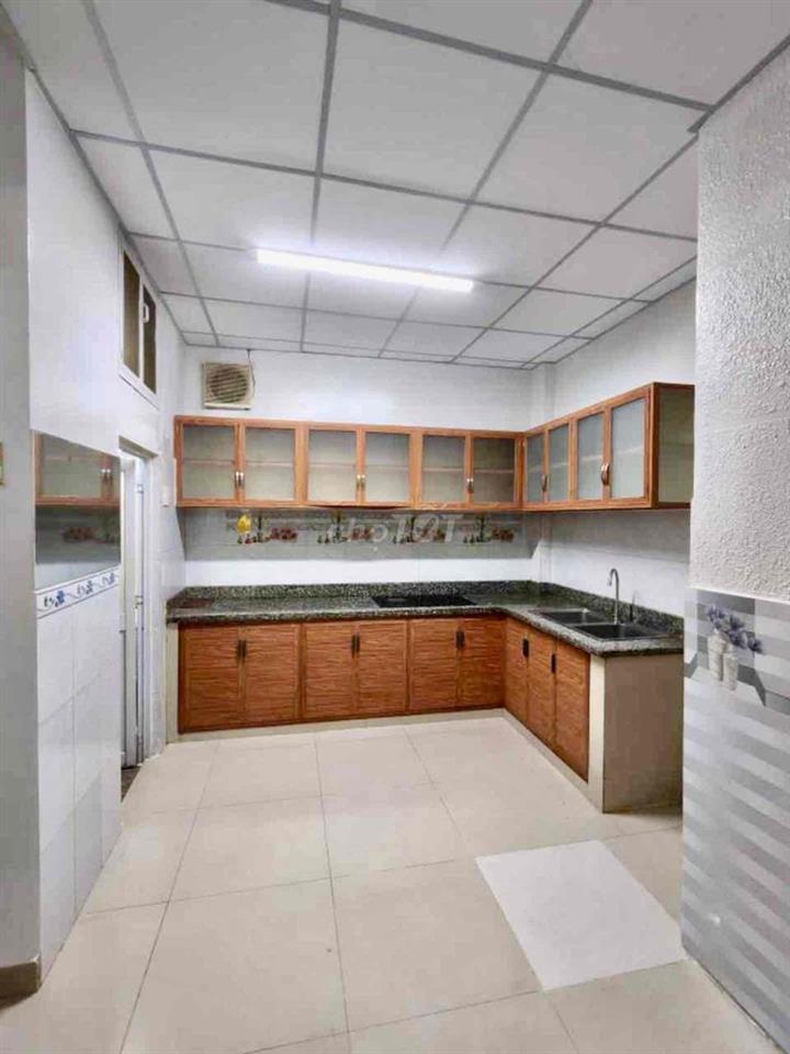 Bán nhà Đ Âu Cơ (gần Khuông Việt) 38m2, 3,6 TỶ, 2 tầng, 2 PN