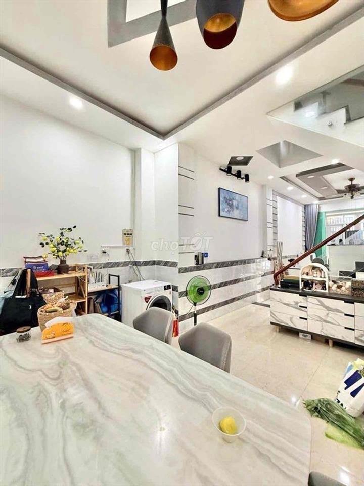 Chỉ nhỉnh 4TỶ, 52m2, sát bên Tên Lửa, hẻm thông, trước nhà 4m, ko LG