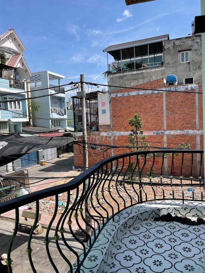 Nhà mới cải tạo 2 Tầng Hẻm 5m , 46m2, Nhỉnh 4 TỶ TL, Ngã Tư Bốn Xã