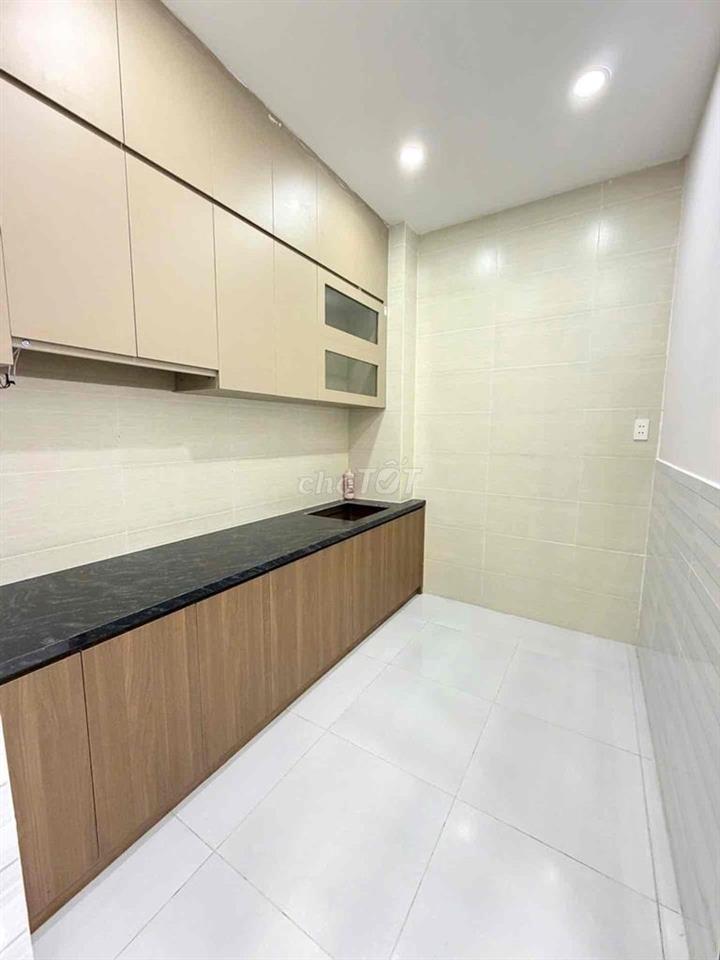 Nhà mới cải tạo 2 Tầng Hẻm 5m , 46m2, Nhỉnh 4 TỶ TL, Ngã Tư Bốn Xã