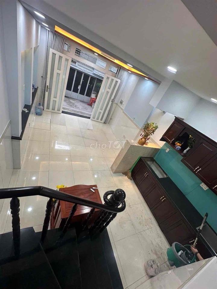 99% NEW 4 Tầng Đúc, 3PN 4WC, Hẻm gần 4m, Khu Lê Văn Quới