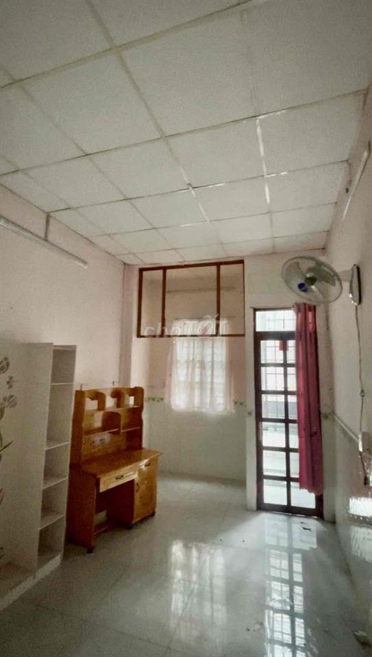 Nhà đẹp 32m2, 3 TỶ 4 , 2 Tầng, 2 Pn, gần Ngã Tư Bốn Xã, hẻm đẹp 4m