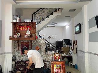 gần chợ Bà Hom, 47m2, 3 tầng 3PN, có sân thượng, hẻm gần 6m