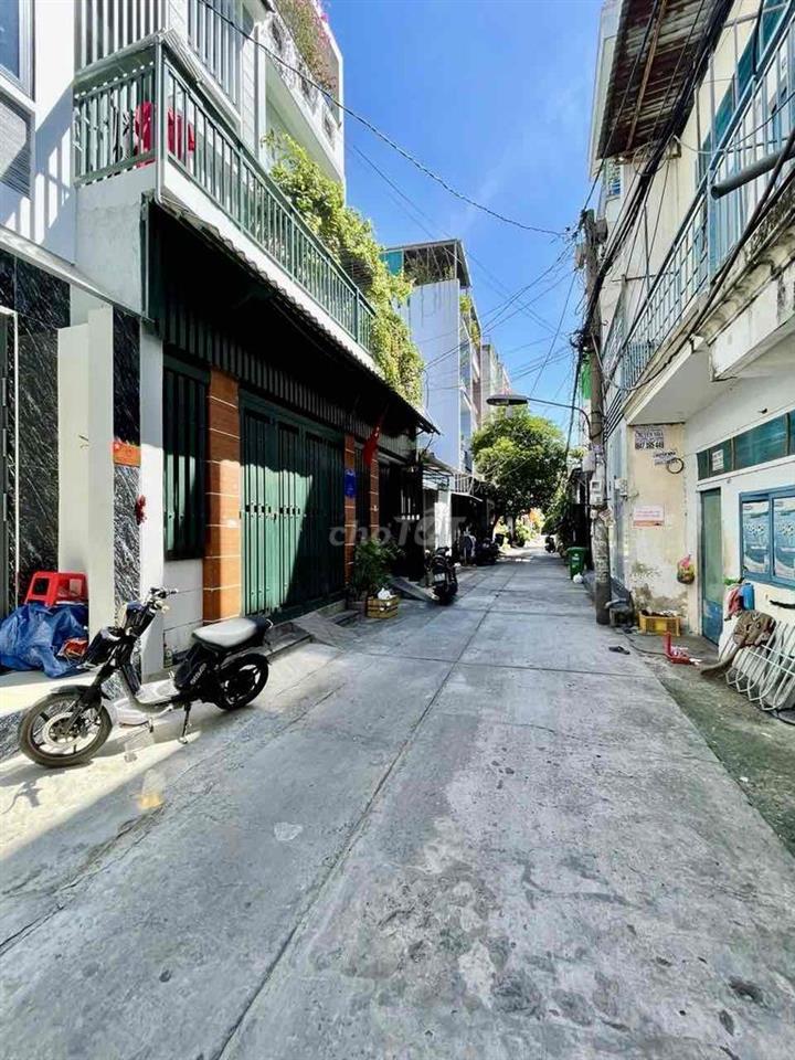 52m2, 3 tầng, 2PN, có Sân Thượng, Lê Văn Quới hẻm 4m3 oto thông 6m