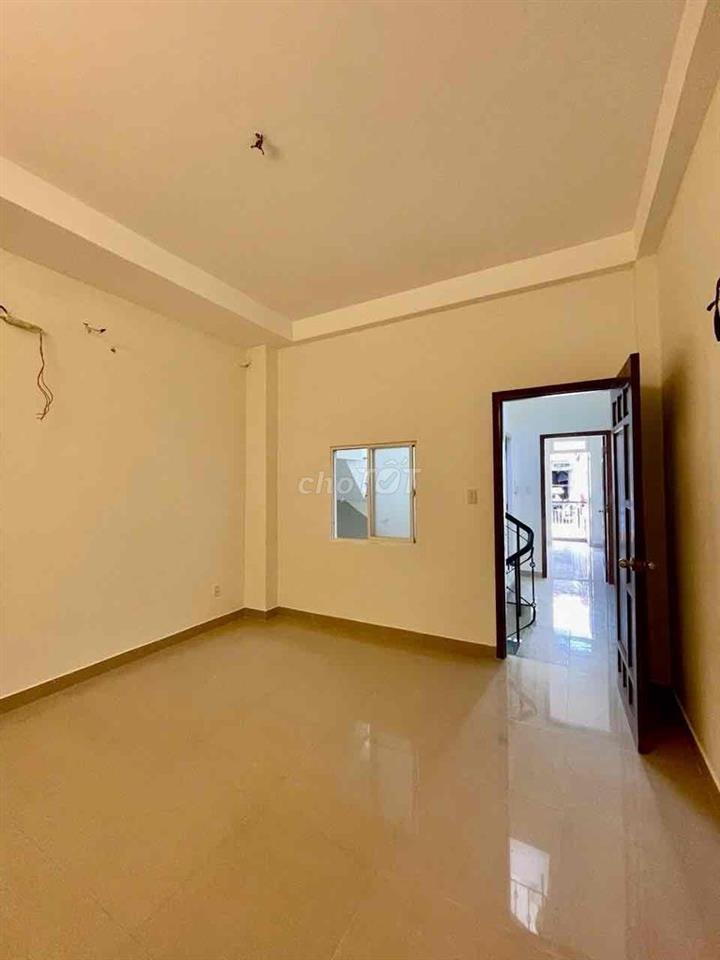 52m2, 3 tầng, 2PN, có Sân Thượng, Lê Văn Quới hẻm 4m3 oto thông 6m