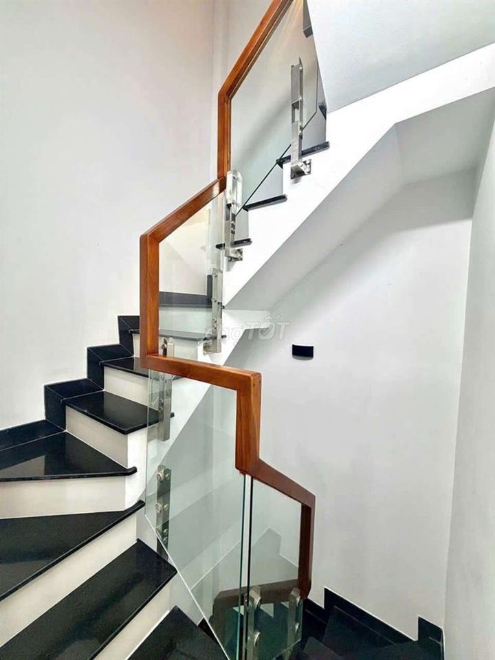Bán nhà Bình Tân 1 trệt 2 lầu gần chợ Gò Xoài