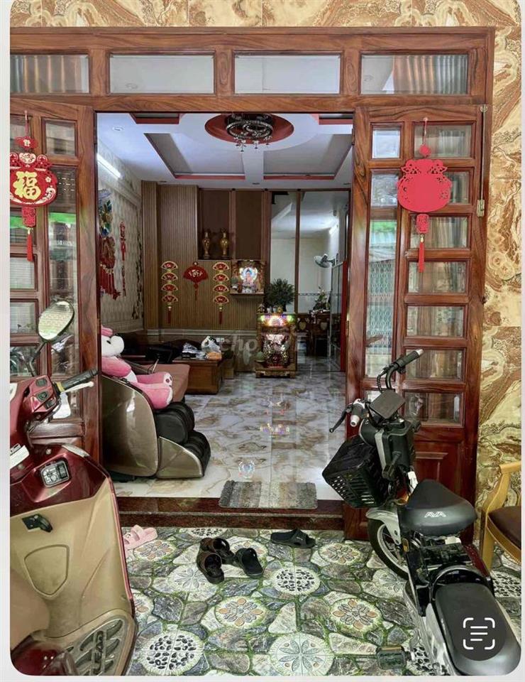 cần bán nhà