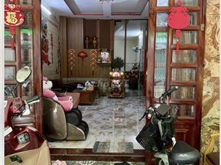 cần bán nhà