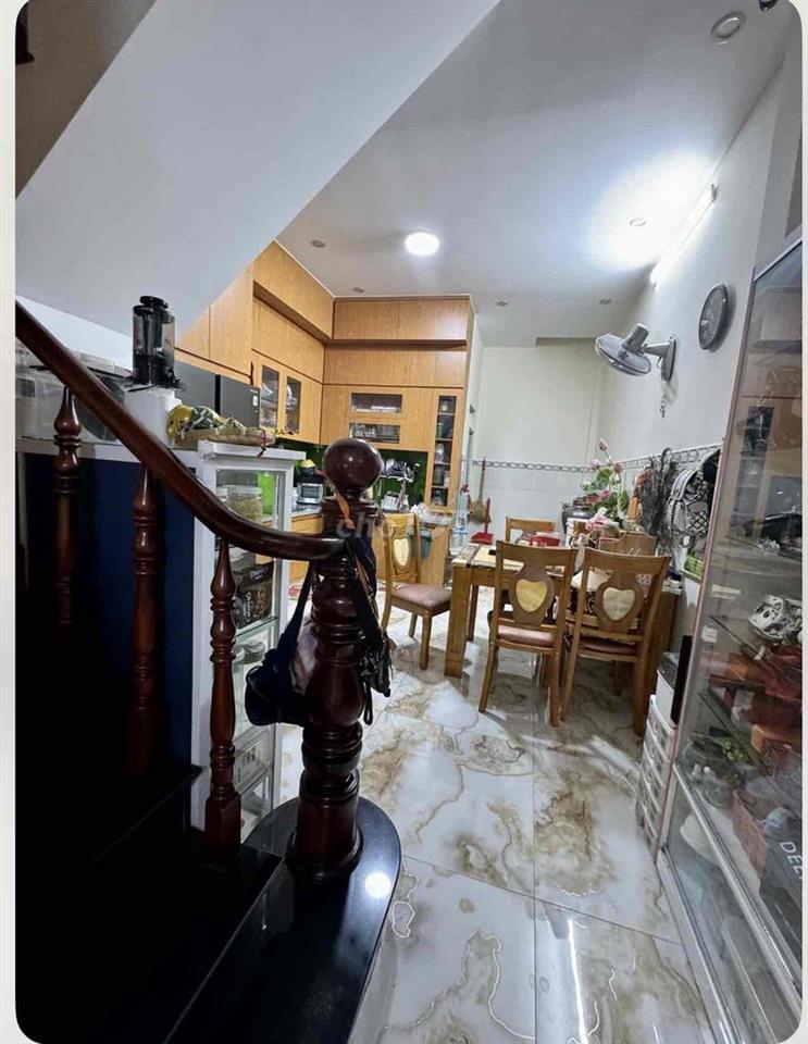 cần bán nhà